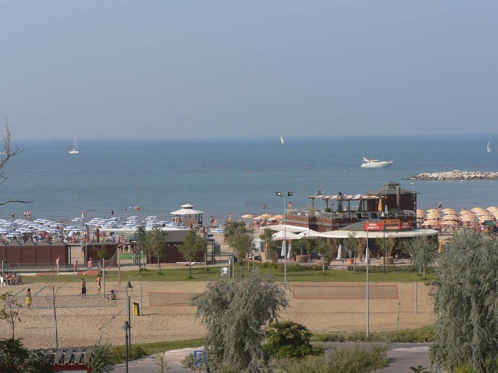 Hotel Arlesiana Rimini Exterior foto